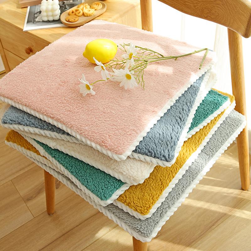 Soft Plush Chair Pads Winter Indoor Warmth Chair Covering Nonslip Comfort Dining Seat Pads Stool Mat Cover for Home Patio Kitchen Office Dorm