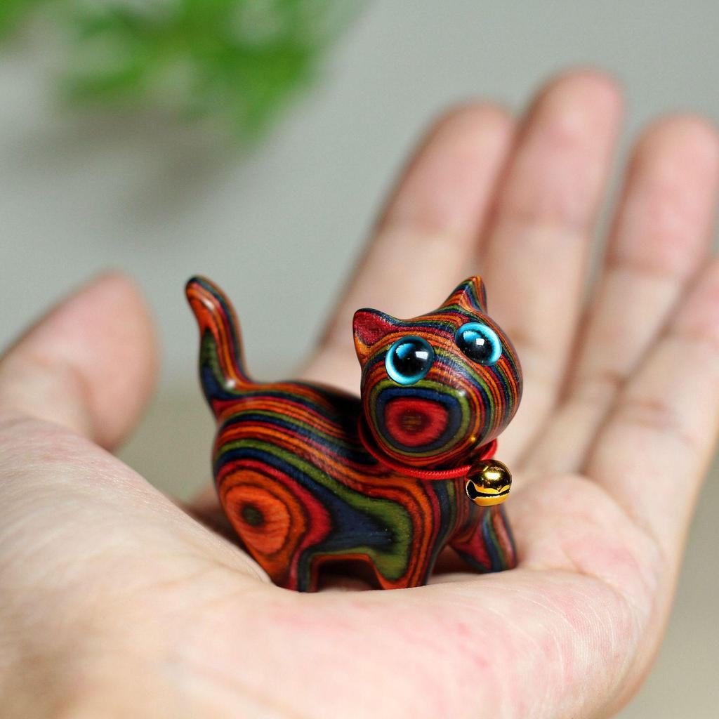 Colorful Wood Carvings: Adorable Mini Wooden Cat Figures