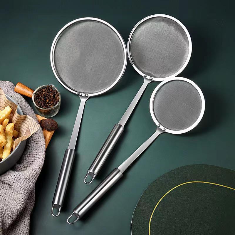 Ultra-Dense 304 Stainless Steel Foaming Spoon: Kitchen Grease Filter & Soy Milk Strainer