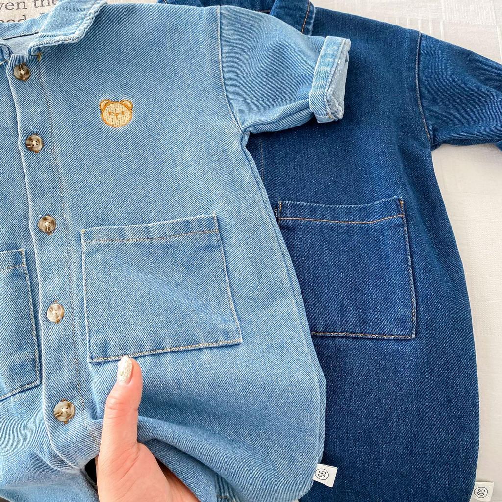 Baby Romper: Soft Denim, Turn-Down Collar, Snap Closure, Stylish Jumpsuit for 0-2 Years, Perfect for Spring & Autumn.
