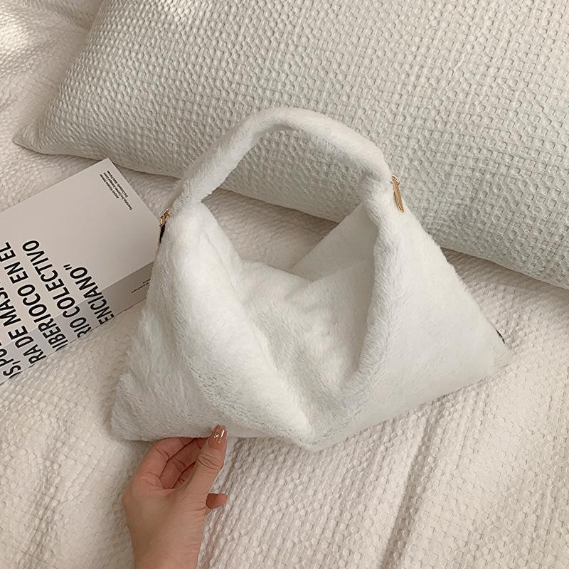Женские сумки, плюшевые сумки, плюшевые сумки, нишевые сумки через плечо в иностранном стиле, модные и универсальные сумки подмышками