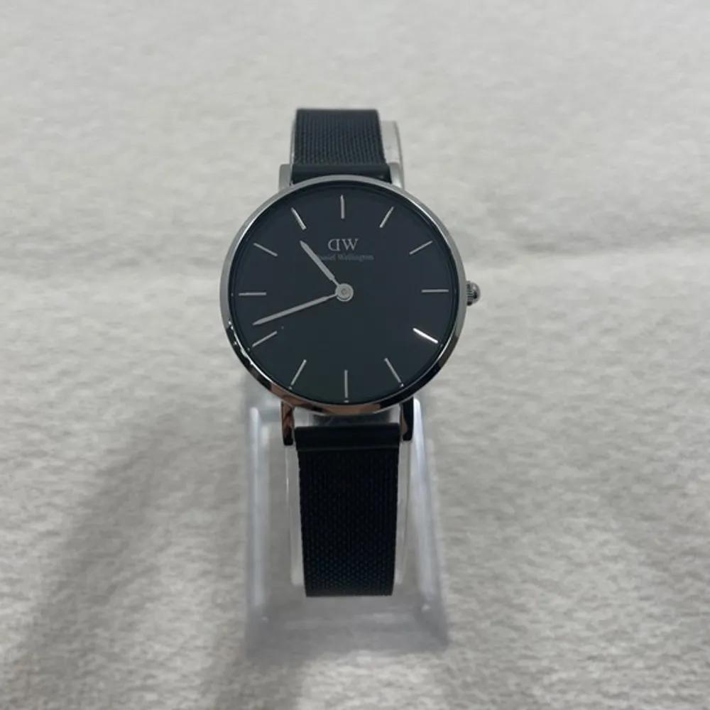 Женские часы Petite hfield DW00600246