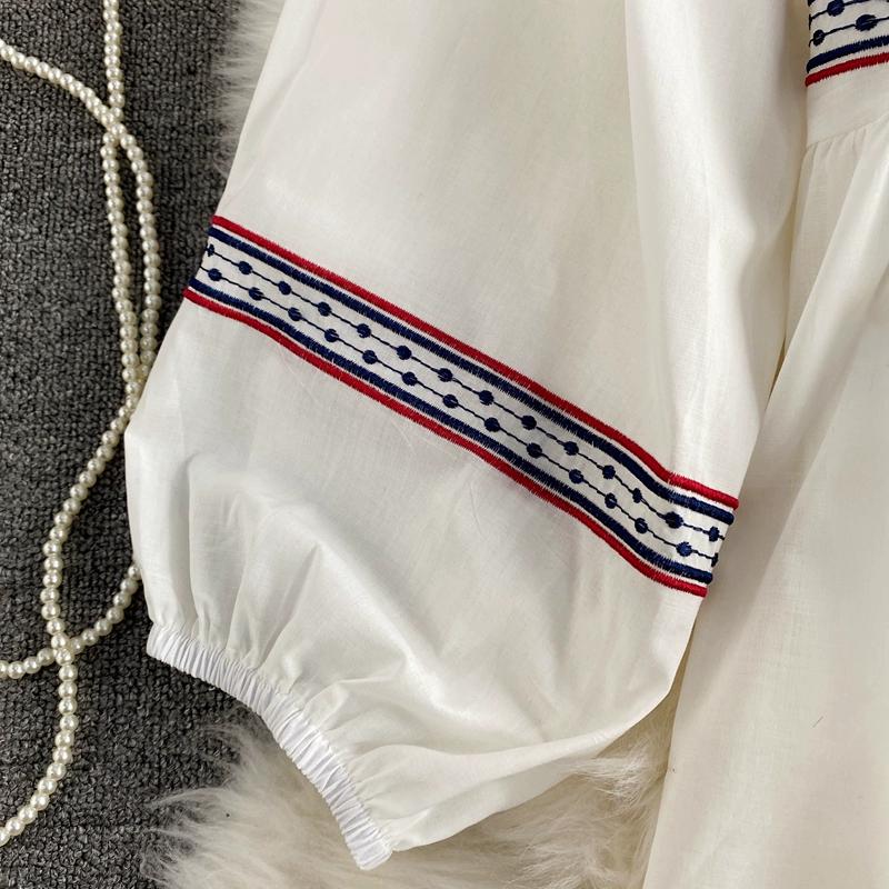 Holiday Retro Ethnic Embroidery Dresses Women Vintage V-neck Tassel Lace Up Dress Party Long Sleeve Fashion Long Dress Loose New