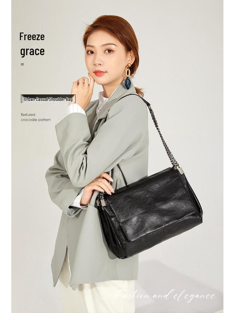 2024 New Style Black Flap Soft Leather Women's Chain Crossbody Hobo Bag