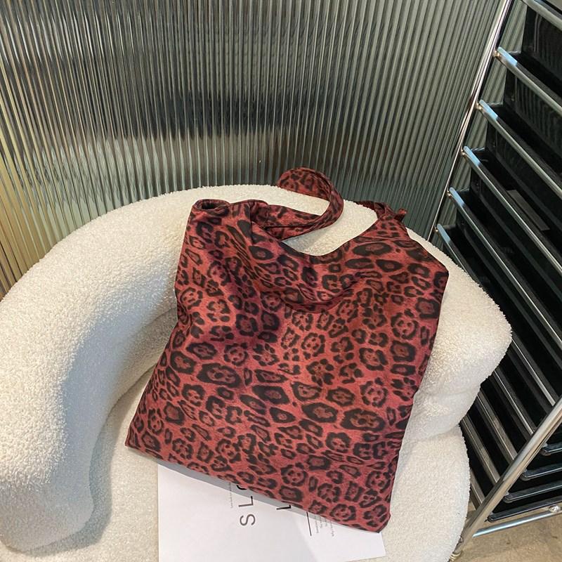 Ретро простая сумка-тоут большой вместимости женская новая нишевая сумка на плечо с леопардовым принтом повседневная сумка для поездок на работу