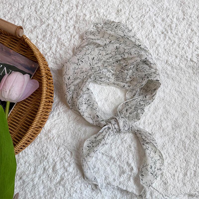 Треугольный шарф шарф женский литературный новый цветочный маленький шарф шелковый шарф высококачественный головной платок летняя женская пасторальная повязка для волос