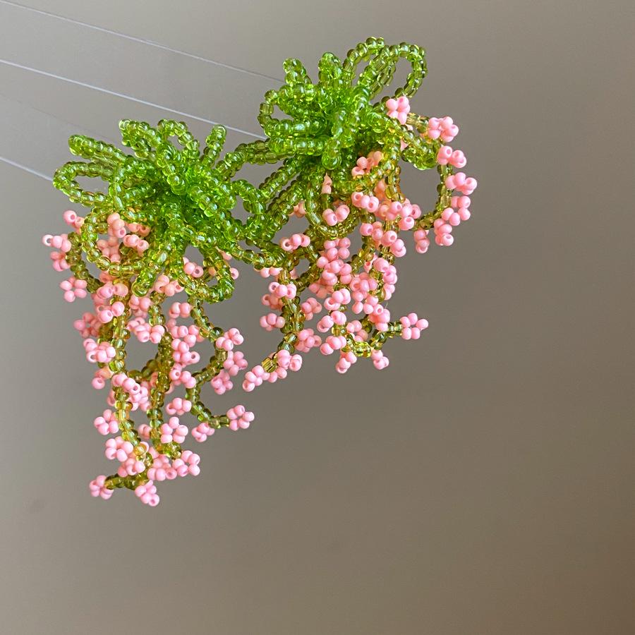 Богемные розовые серьги-кисточки с цветком из бисера и жемчуга