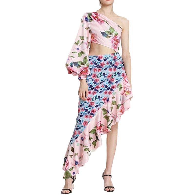 Асимметричное платье-труба с одним рукавом и принтом, с отстрочкой на талии