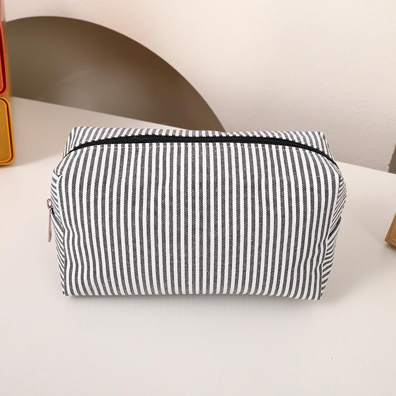 Student Grid Pattern Triangle Pencil Case With Striped Fabric For Portable School Supplies