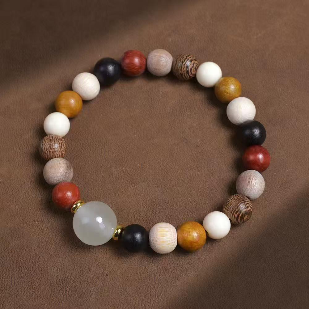 Браслет из бусин с лотосом и кошкой удачи: Стильный подарок для девушек