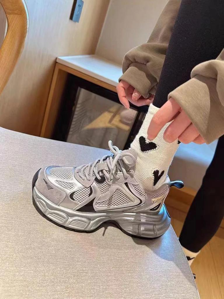 Fashion Women's Sneakers Shoes Spring Autumn Korean Vulcanized Shoe Y2k Fashion 2025 Trends Light Original Aesthetic 39 Ladies Footwear