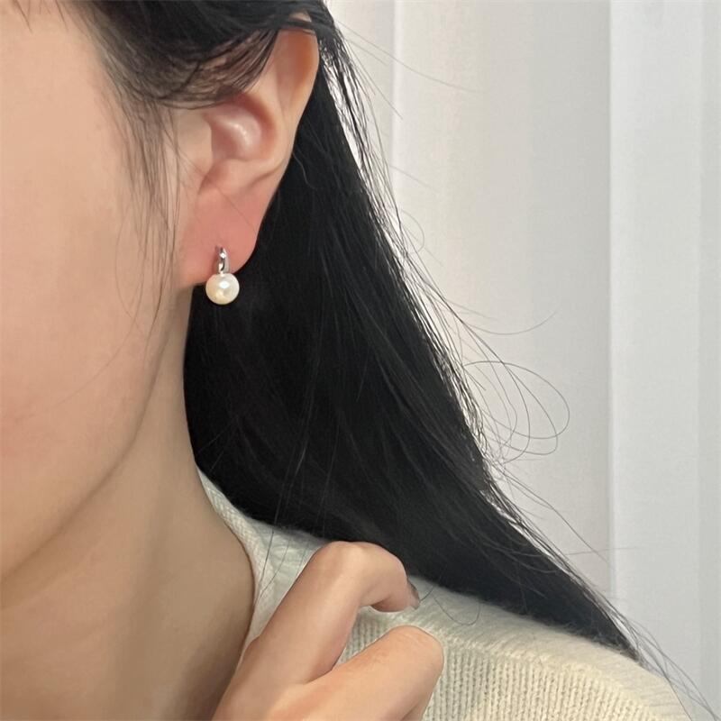 Zhuji Yuhe all-silver freshwater pearl earrings, simple and elegant, with a strong, lustrous round pearl78mm Powerful merchant