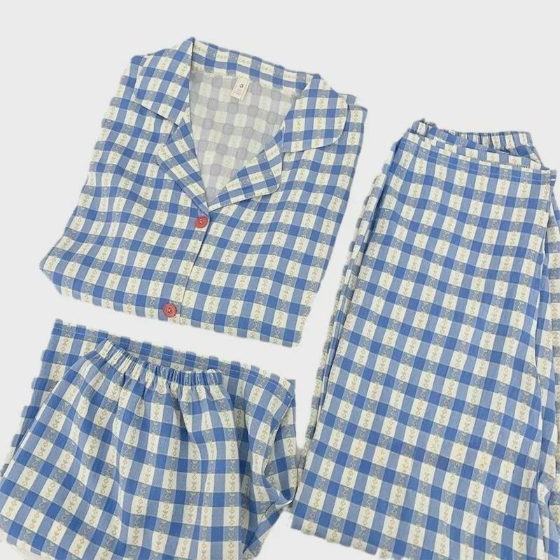 Летняя хлопковая пижама в клетку с цветочным принтом: Женский комплект из трех предметов с коротким рукавом в японском стиле - милая домашняя одежда в стиле интернет-знаменитостей.