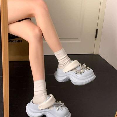 Женская обувь – Сандалии