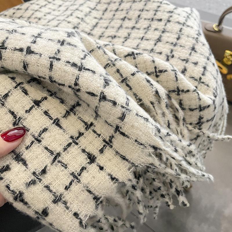 Scarf Women's Winter New College Style Black and White Plaid Scarf Imitation Cashmere Warm Shawl Thickened Men's Scarf