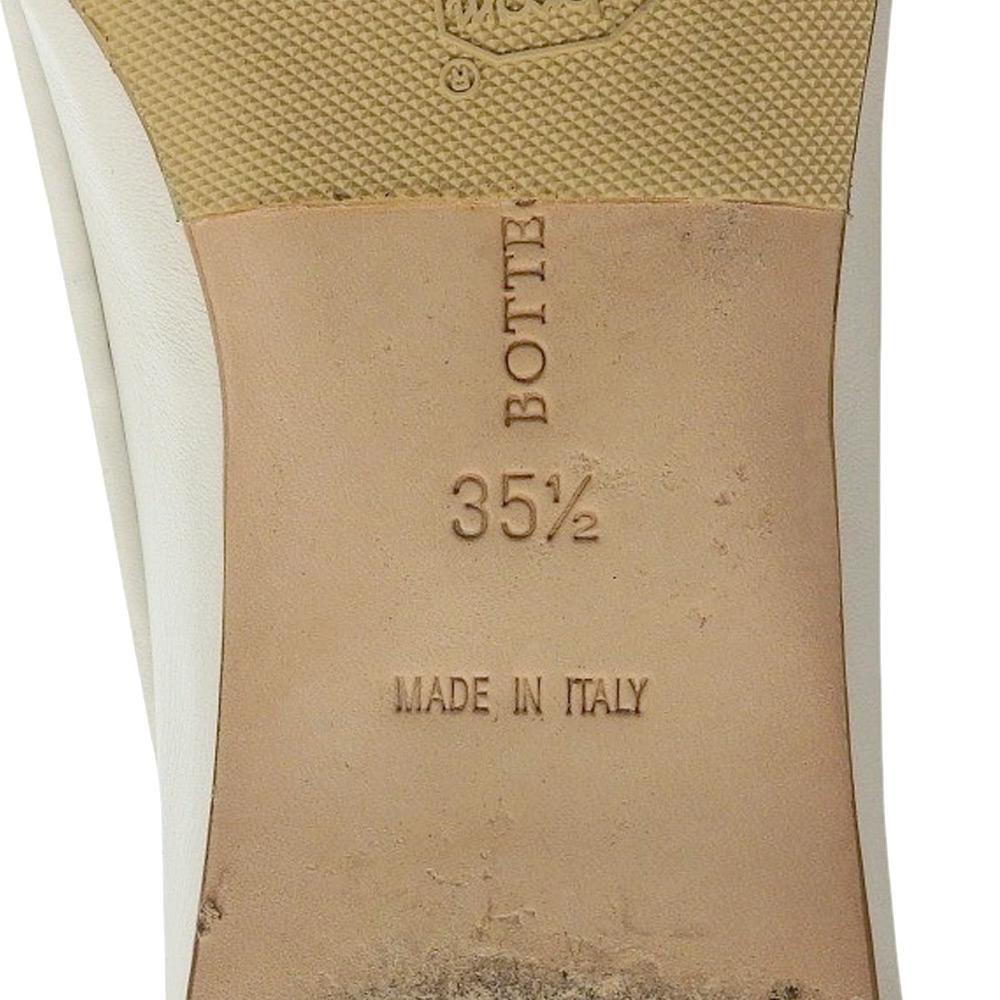 Bottega Veneta Beautiful Intrecciato Flat Pumps for Women, White, Size 35 1/2 Shoes 35.5 whiteUsed