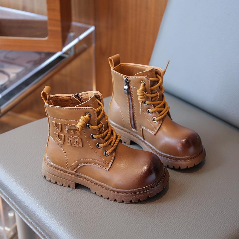 Девочки ботинки Мартин британский стиль два хлопка короткие ботинки 2025 новый осень и зима бархат мальчики теплые хлопковые ботинки детские кожаные ботинки