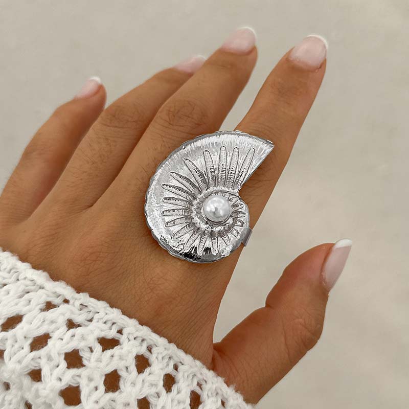 Exaggerated Metal Large Starfish Flower Rings for Women Vintage Gothic Gold Color Geometric Adjustable Finger Ring Zircon