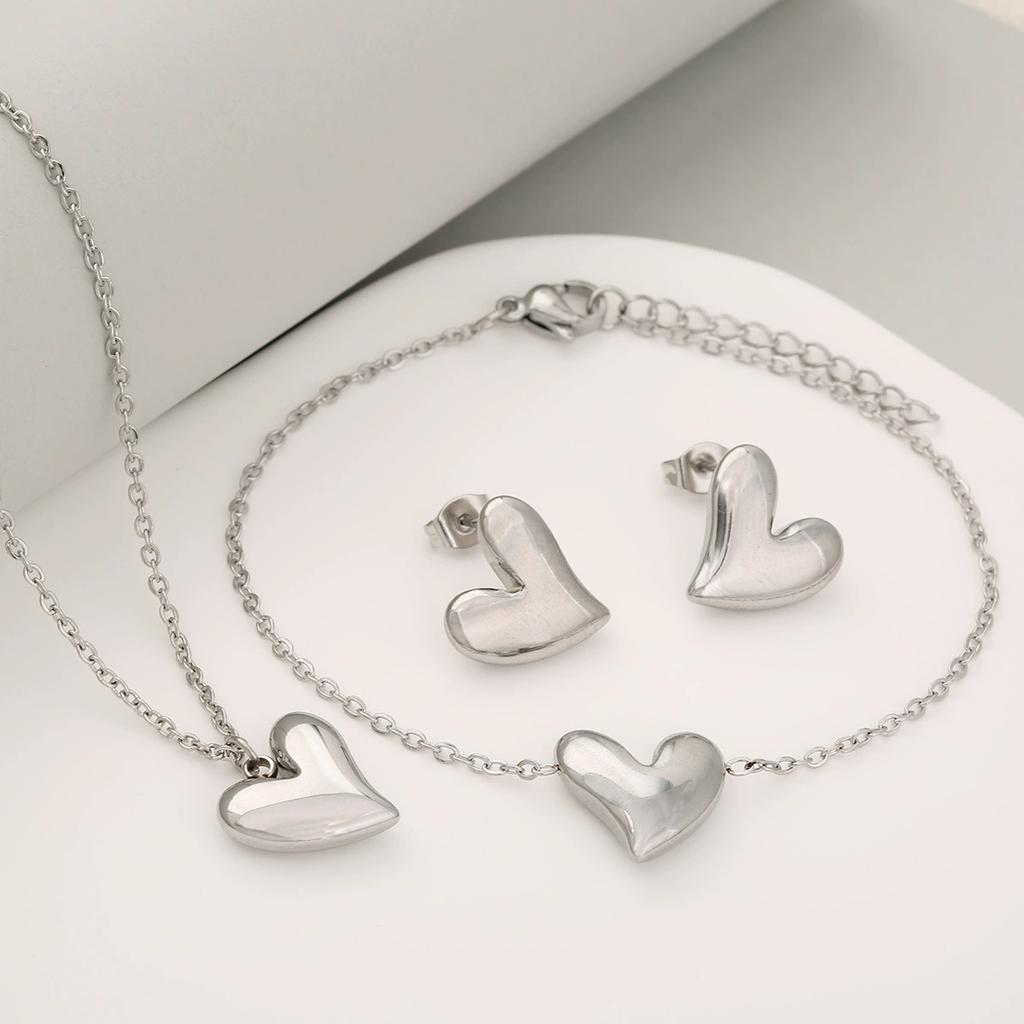 Luxury 18K PVD Gold Plated Waterproof Stainless Steel Heart Jewelry Set Elegant Fashion Necklace Bracelet Earrings Kit for Gifts