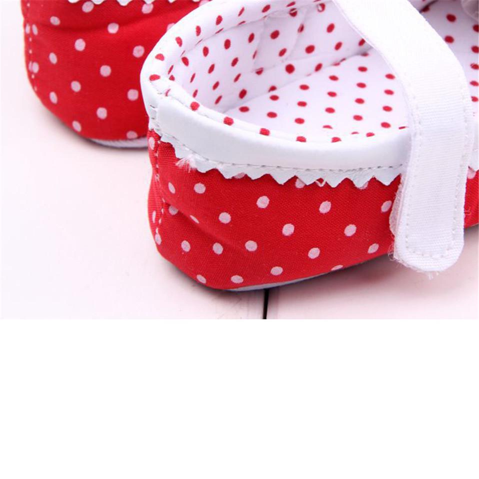 Обувь для маленьких девочек, обувь принцессы в горошек с цветами, хлопковая обувь для малышей, нескользящая подошва для малышей, первые ходоки