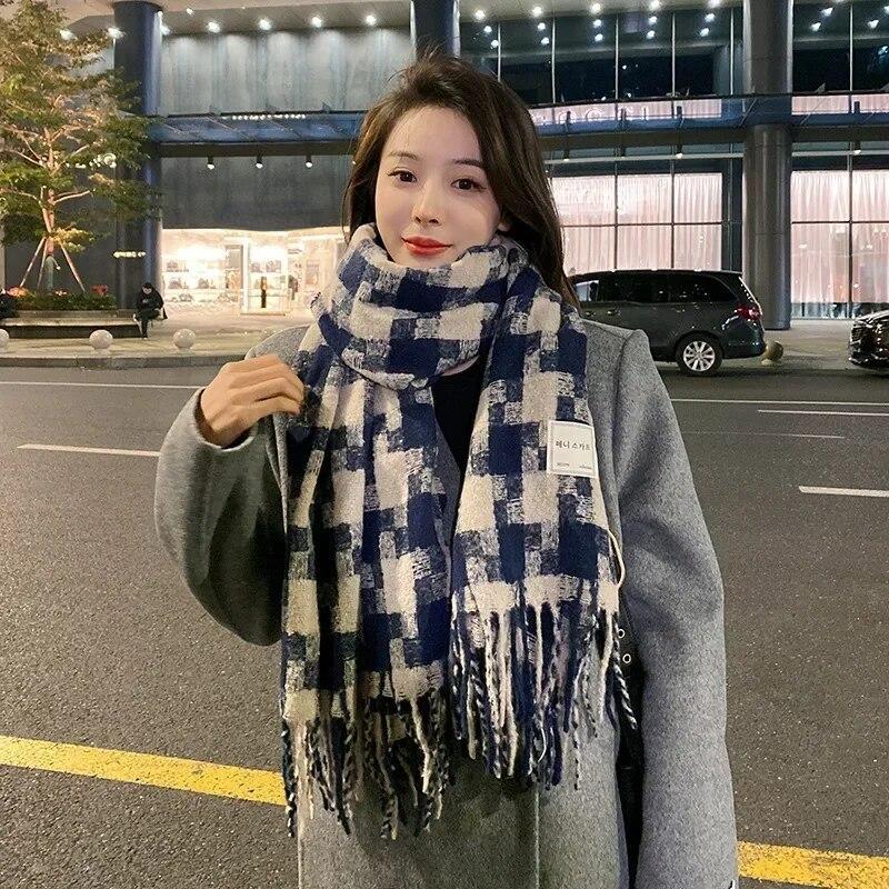 Korean Fashionable Scarves Checkered Fluffy Scarf Winter Windproof Warm Scarves Woman's Versatile Scarves
