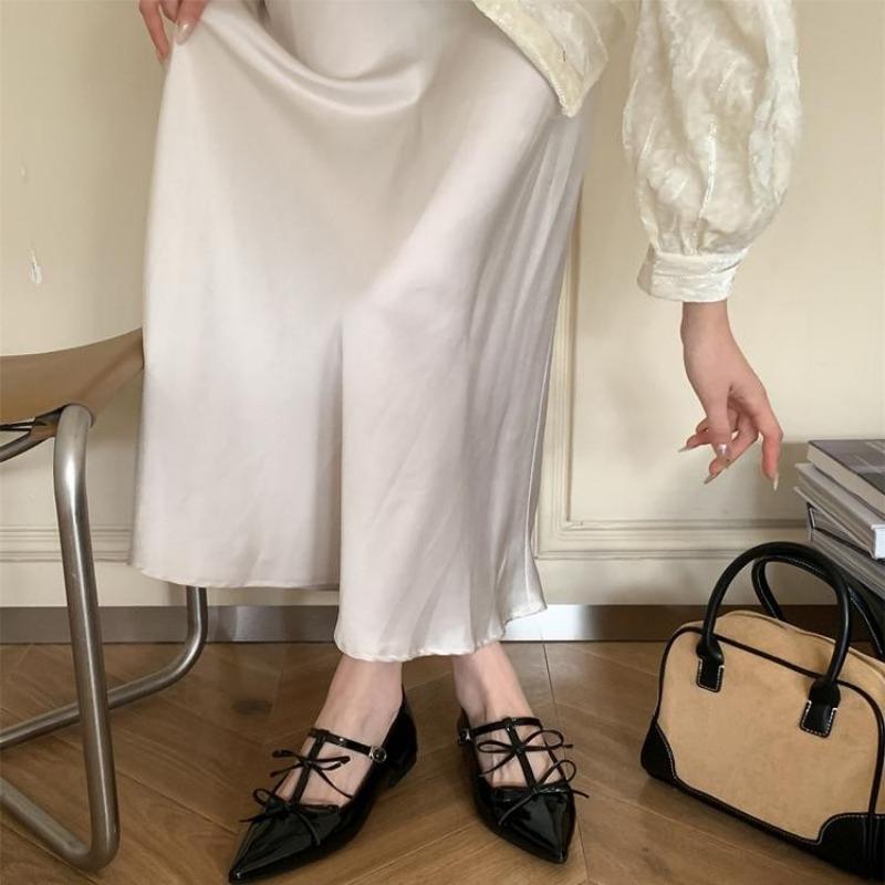 Fashion Flat Shoes Spring New Pointy Head Shallow Mouth Butterfly Knot Patent Leather Set Foot Soft Sole Inside Elevating Single Shoes