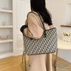 2025 Winter New Large-capacity Letter Print Light Luxury Bag for Commuting To Work One-shoulder Hand-held Retro Tote Bag