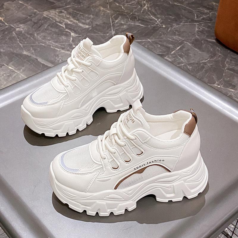 Новые кроссовки на платформе для женщин, летние дышащие сетчатые Нескользящие вулканизированные туфли, женская повседневная спортивная обувь на толстой подошве со шнуровкой