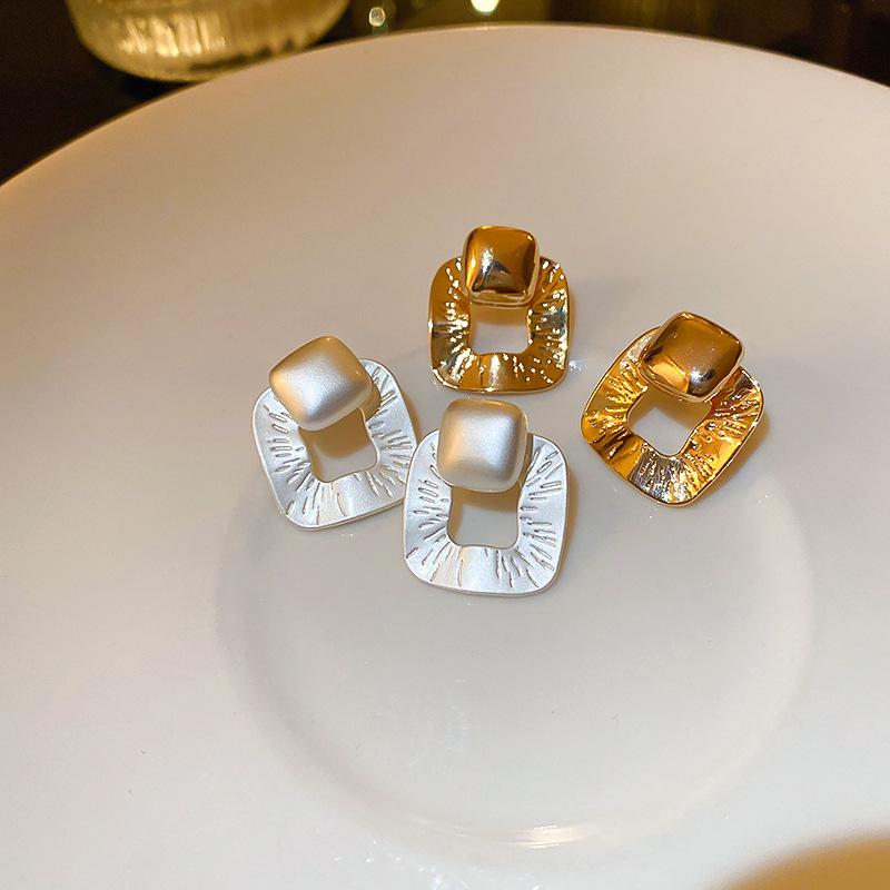 Hollow Square Earrings Niche Metal Design Stud Earrings Fashion Temperament Earrings Women