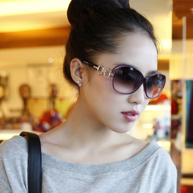 Новые модные солнцезащитные очки для женщин Винтажные очки Пластиковые круглые Уличные защитные очки Дизайнерские очки класса люкс Защита от УФ-лучей 400