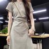 2025 Маленькое летнее серое французское платье высокого класса, стройнящее талию