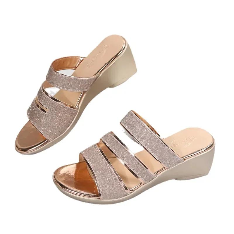 Женские модные шлепанцы на платформе-клине, сандалии на толстой подошве, уличные ретро-повседневные туфли с открытым носком, пляжные шлепанцы в римском стиле 2025