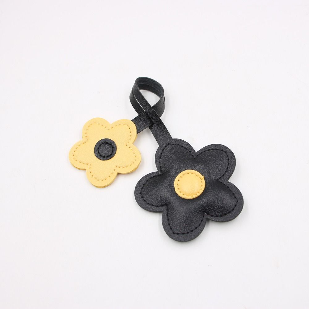 Contrasting Sunflower Bag Pendant PU Leather Bag Pendant Five Petal Flower Keychain Women