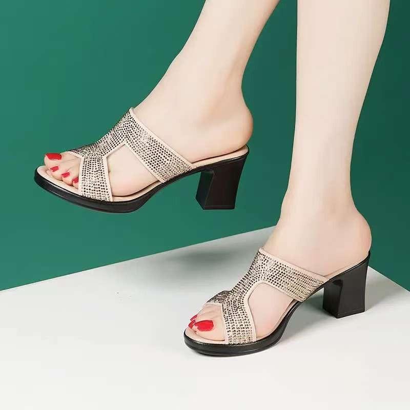 Элегантные шлепанцы на толстой подошве со стразами, повседневные пляжные крутые шлепанцы, женские летние новые легкие уличные шлепанцы с блестящими бриллиантами