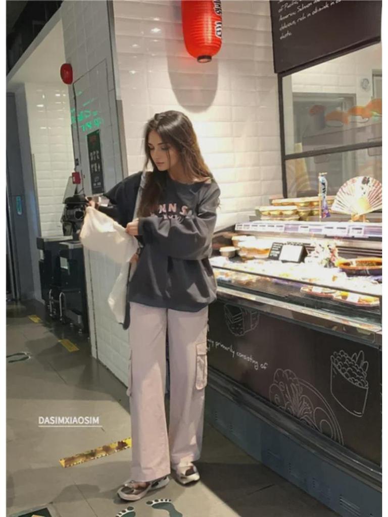 Винтажный женский свитер с длинными рукавами и круглым вырезом — мягкий повседневный топ для осени и зимы.