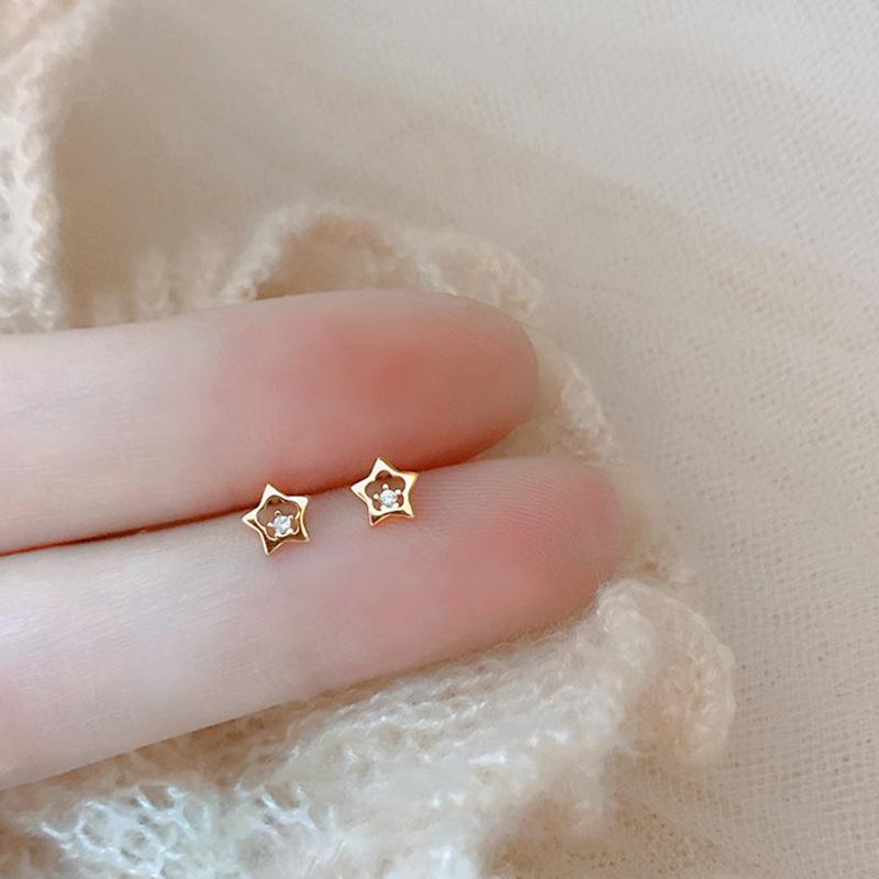 Универсальные мини серьги-пусеты в виде полых звезд: Стерлинговое серебро S925 с золотым покрытием для женщин