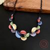 Новое красочное ожерелье с лепестками луны неправильной формы, модная женская шейная цепочка с красочной масляной росписью в виде цветка-полумесяца