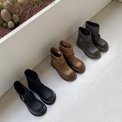 Европейские товары 2025 осень и зима новые короткие ботинки британский стиль ретро женские ботинки показывают рост и стройность, маленькие люди увеличивают рост женщины
