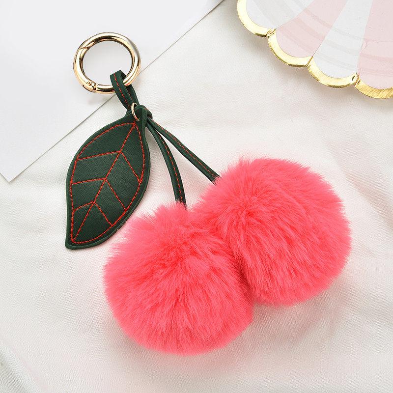 Fashion New Cute Fluffy Artificial Rabbit Fur Ball Pompom Leaf Keychain Cherry Key Chain Handbag Pendant Car Key Chain Ring