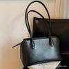 Commuter Large Capacity Women's Bag 2025 Autumn New Simple and Fashionable Retro Armpit Bag Shoulder Bag Tote Bag
