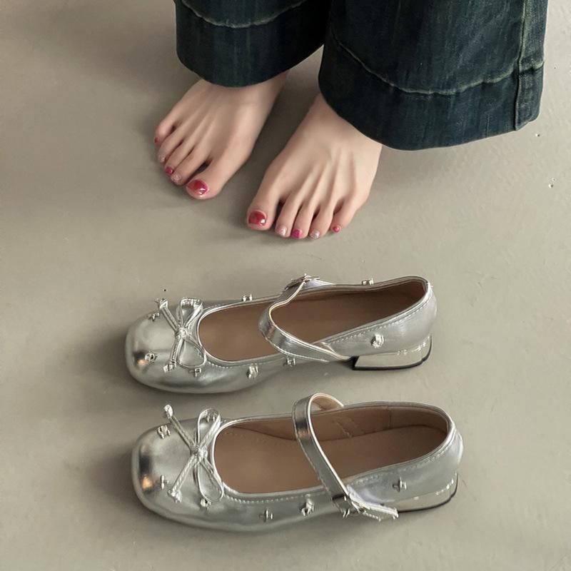 Ретро одинарная обувь круглый носок толстый каблук женская обувь лето французская мода маленькие кожаные туфли бант светлый вырез высокий каблук туфли Мэри Джейн