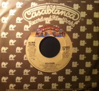 7-дюймовая пластинка ALMA FAYE - It's Over NB977 Casablanca 1979 США Танцевальная и Электроника Б/У