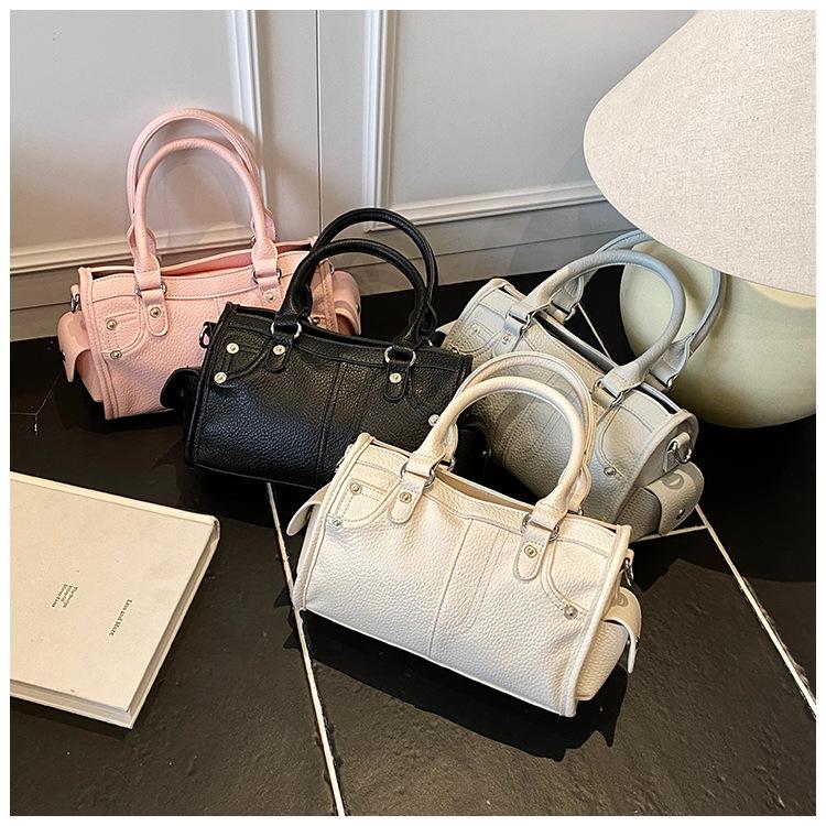 Сумка большой вместимости женская лето 2025 новая универсальная сумка-мессенджер повседневная на плечо подмышку для работы для поездок сумка-тоут