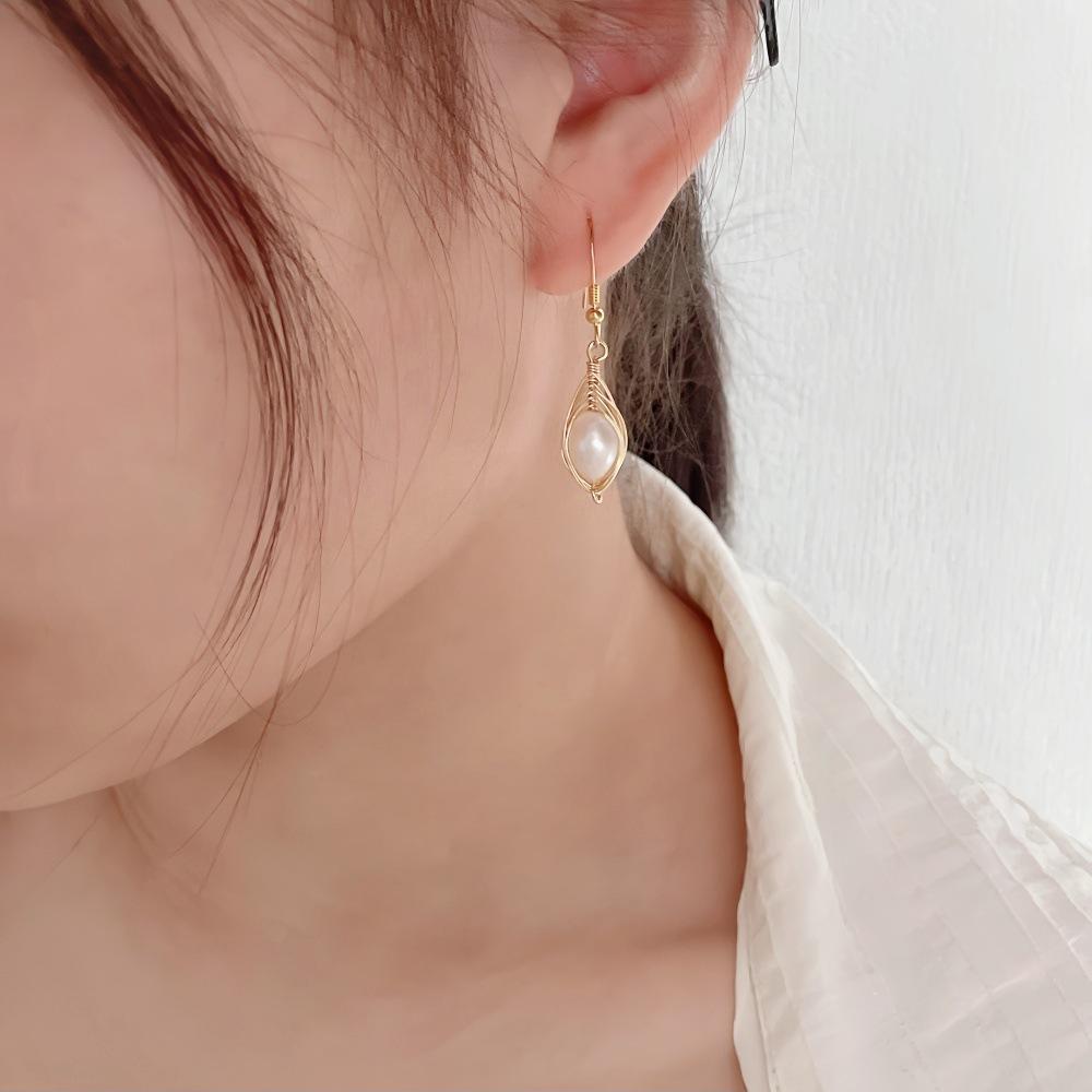 Jewelry, freshwater pearl earrings, women's exaggerated and fashionable drop earrings9Silver Needle Gold-Plated Earrings with a Luxurious Feel