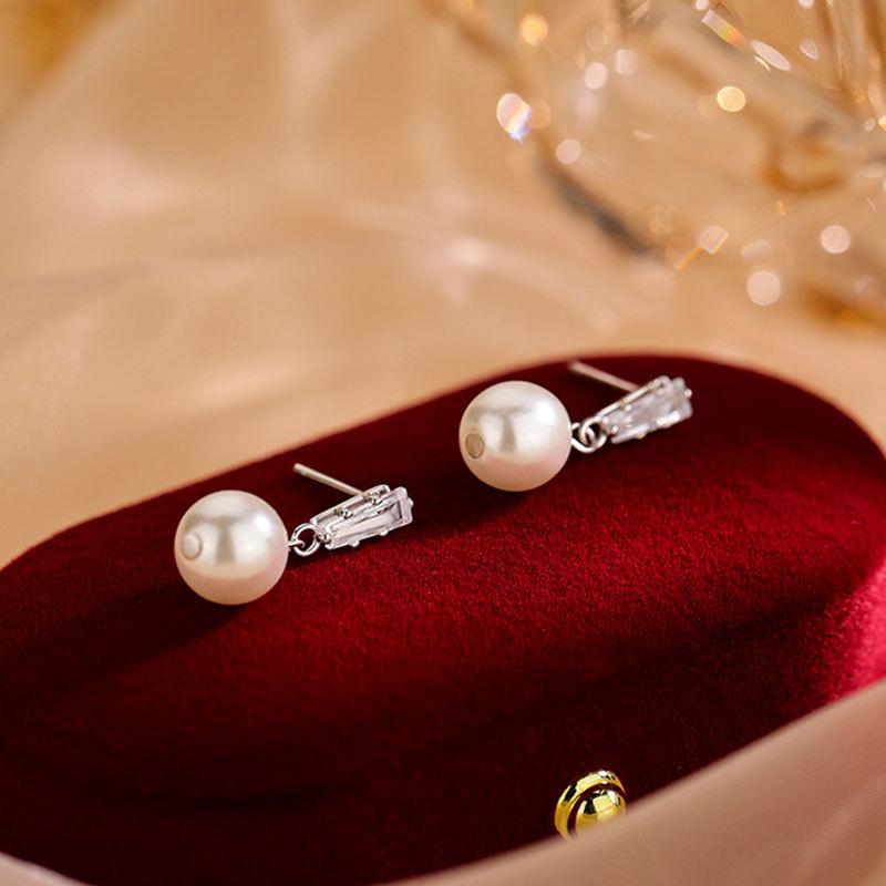 Жемчужные серьги Light Luxury Niche Design New Style для женщин на Новый год