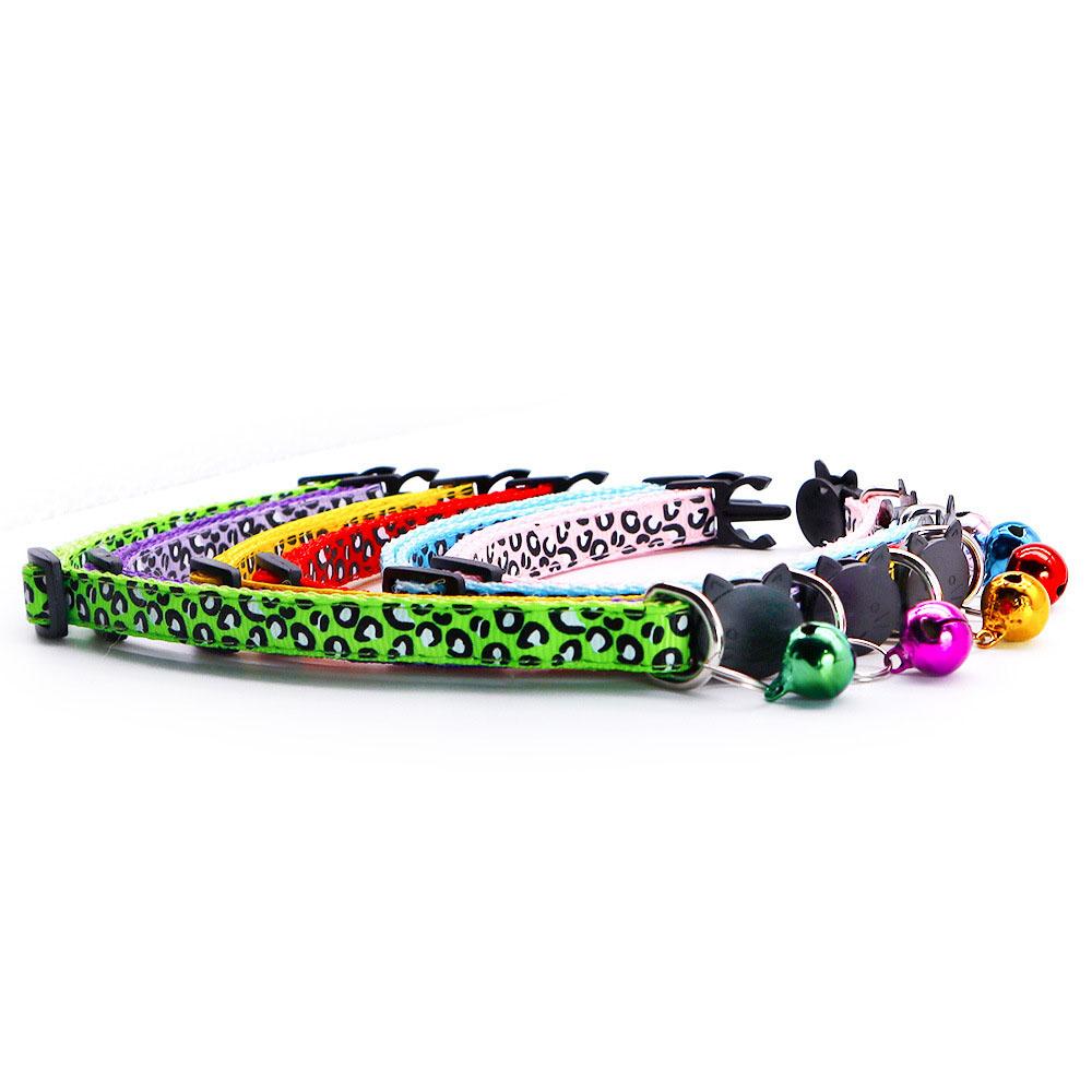 Винтажный ошейник для питомцев с леопардовым принтом для кошек и собак, регулируемый шейный ремешок с колокольчиком, мягкий удобный ретро аксессуар для питомцев