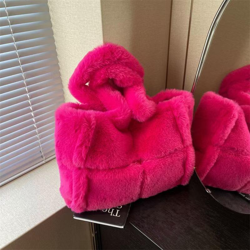 Большая вместимость Niche Plush Tote Bag Модная женская сумка Trend Portable Shoulder