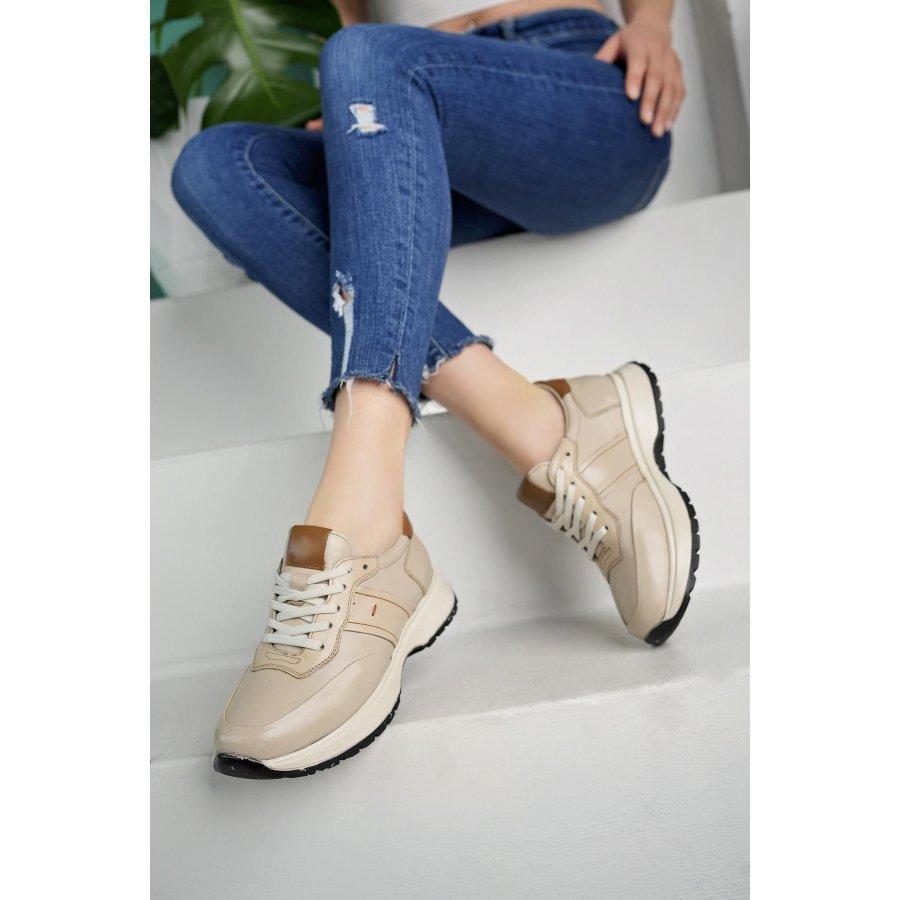 Женские кроссовки из натуральной кожи