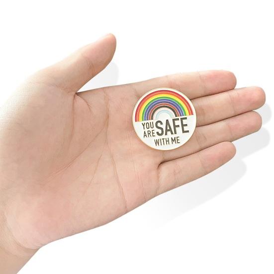 Значок You Are Safe with Me, значок на лацкан с радужной эмалью и вдохновляющей цитатой, брошь Color Block для одежды, сумок, рюкзаков, курток, шляп