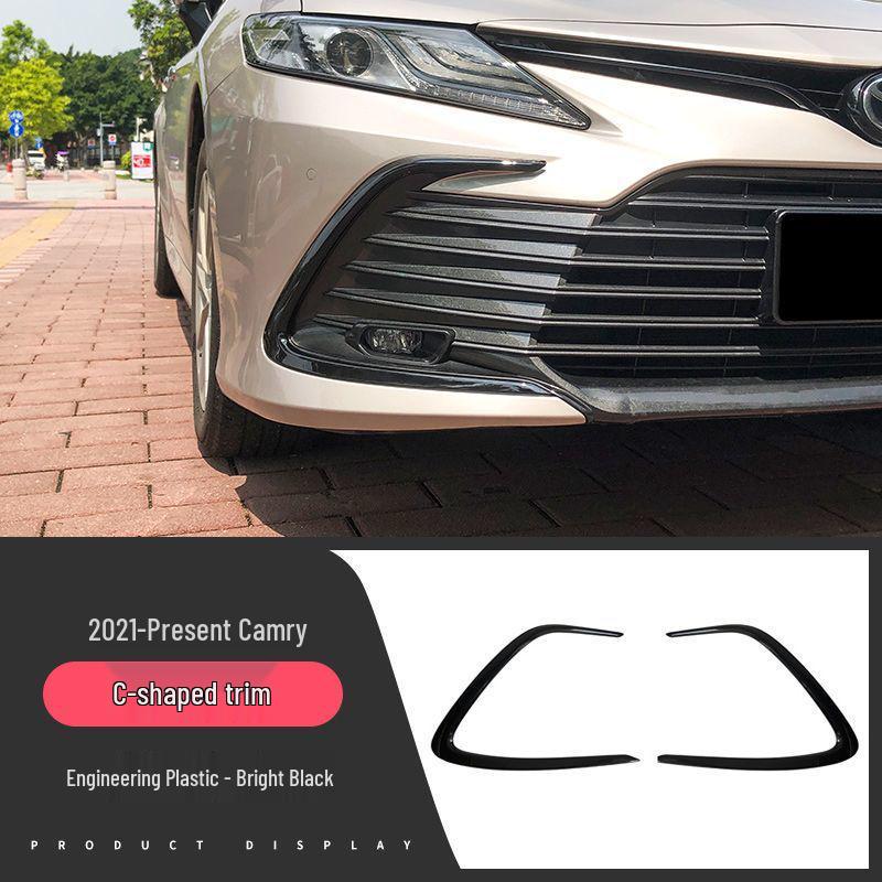 Черная накладка на решетку радиатора Camry 8-го поколения 18-23 с наклейкой-эмблемой Black Warrior